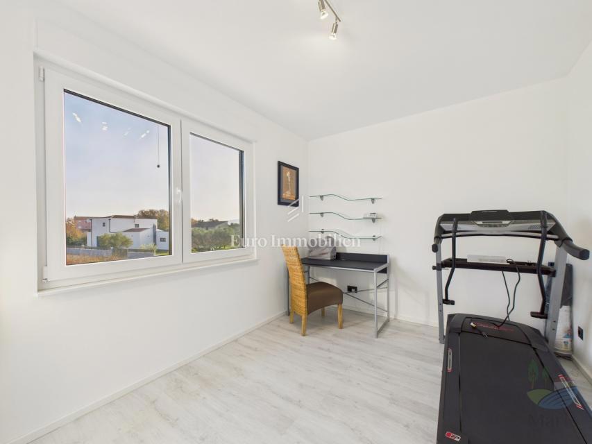 Pomer - Moderna casa con piscina riscaldata