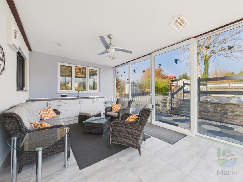 Pomer - Moderna casa con piscina riscaldata