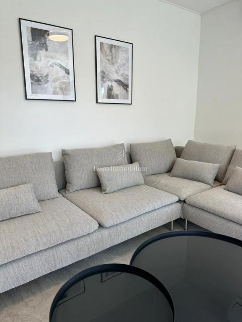 Parenzo - Casa di nuova costruzione con giardino, a 1,5 km dal mare