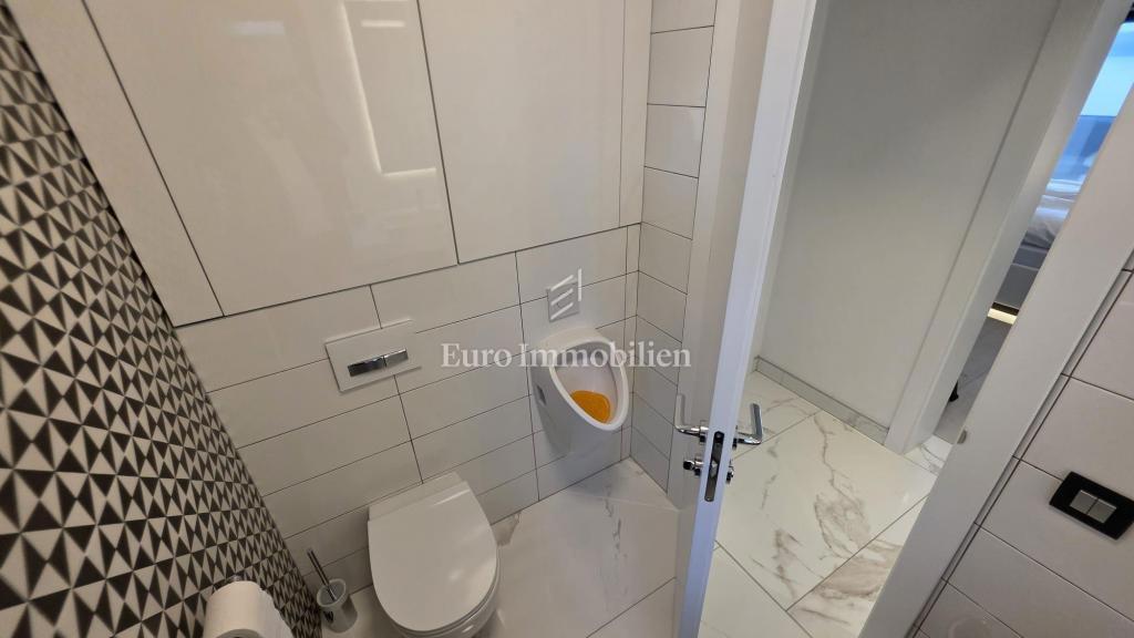 Crikvenica - casa con piscina e terreno edificabile