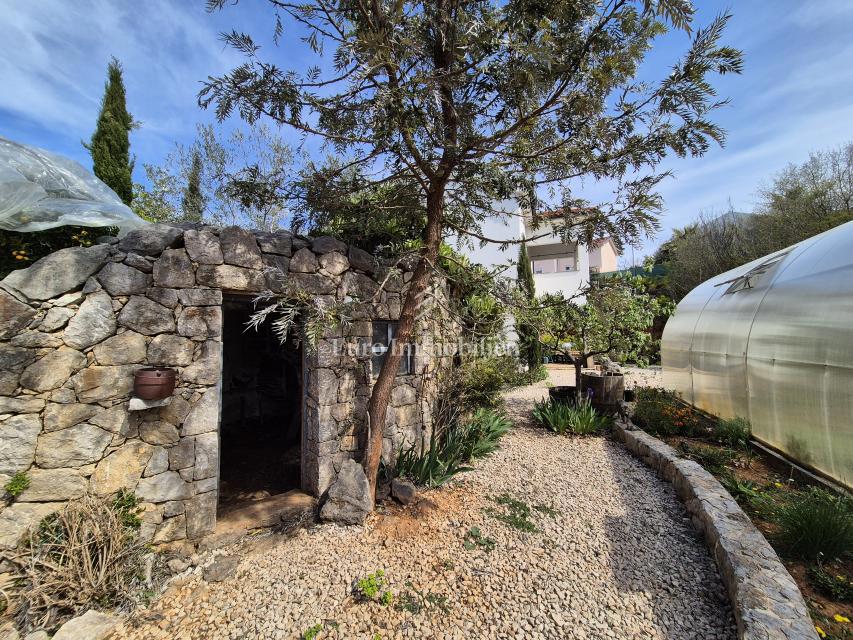 Krk - dintorni, casa indipendente con ampio giardino