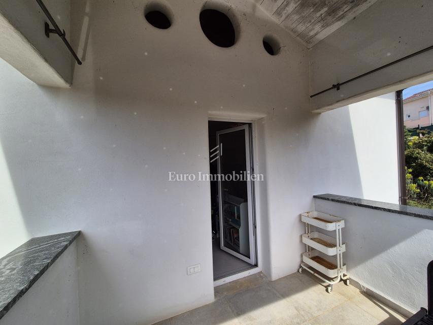 Krk - dintorni, casa indipendente con ampio giardino