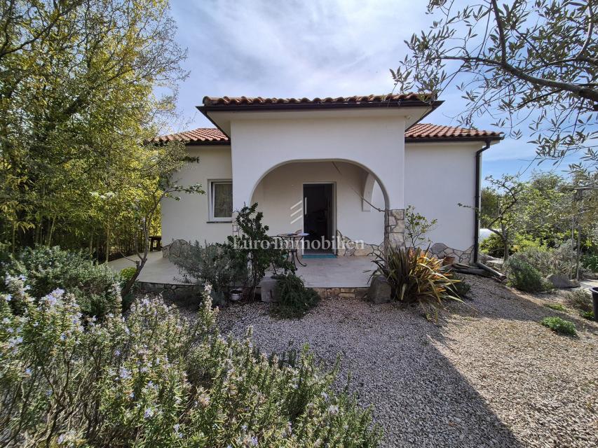 Krk - dintorni, casa indipendente con ampio giardino