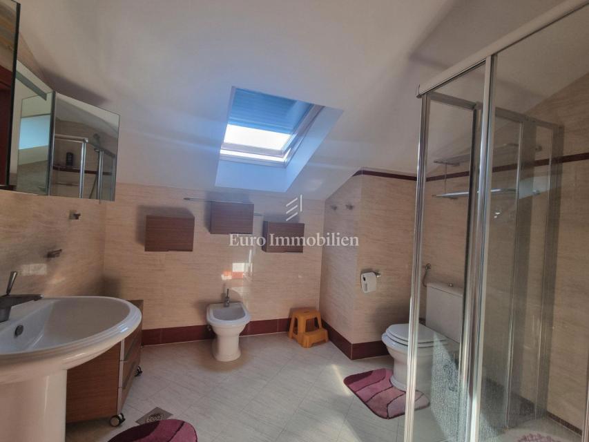 Apartment first row to the sea, Selce