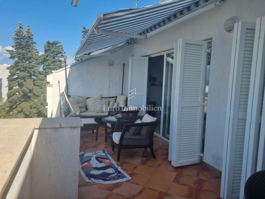 Apartment first row to the sea, Selce