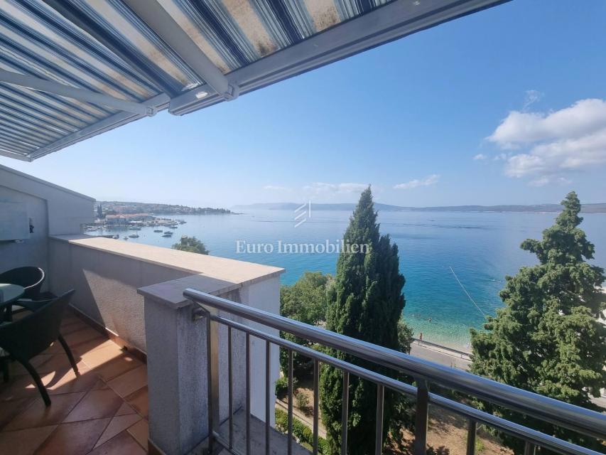 Apartment first row to the sea, Selce