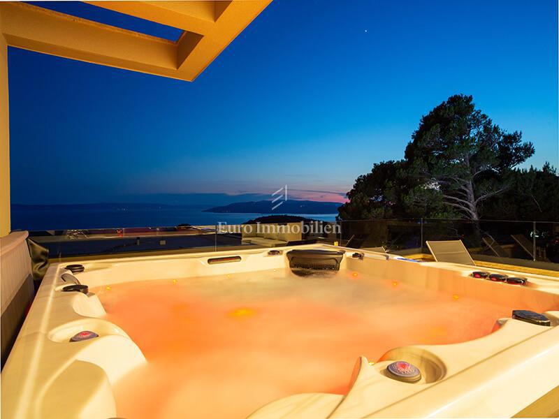 Veliko Brdo - nuova villa con piscina e vista mare