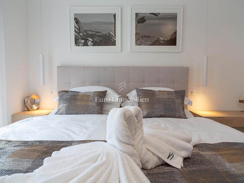 Veliko Brdo - nuova villa con piscina e vista mare