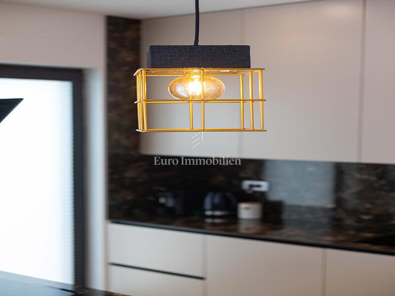 Veliko Brdo - nuova villa con piscina e vista mare