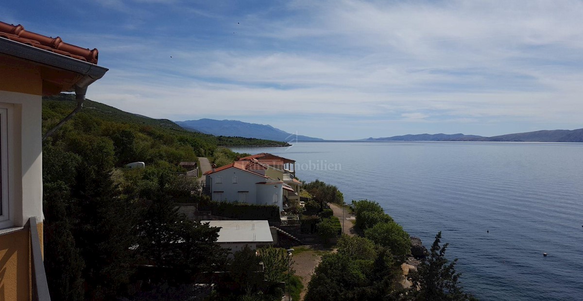 Villa first row to the sea with mooring for two boats