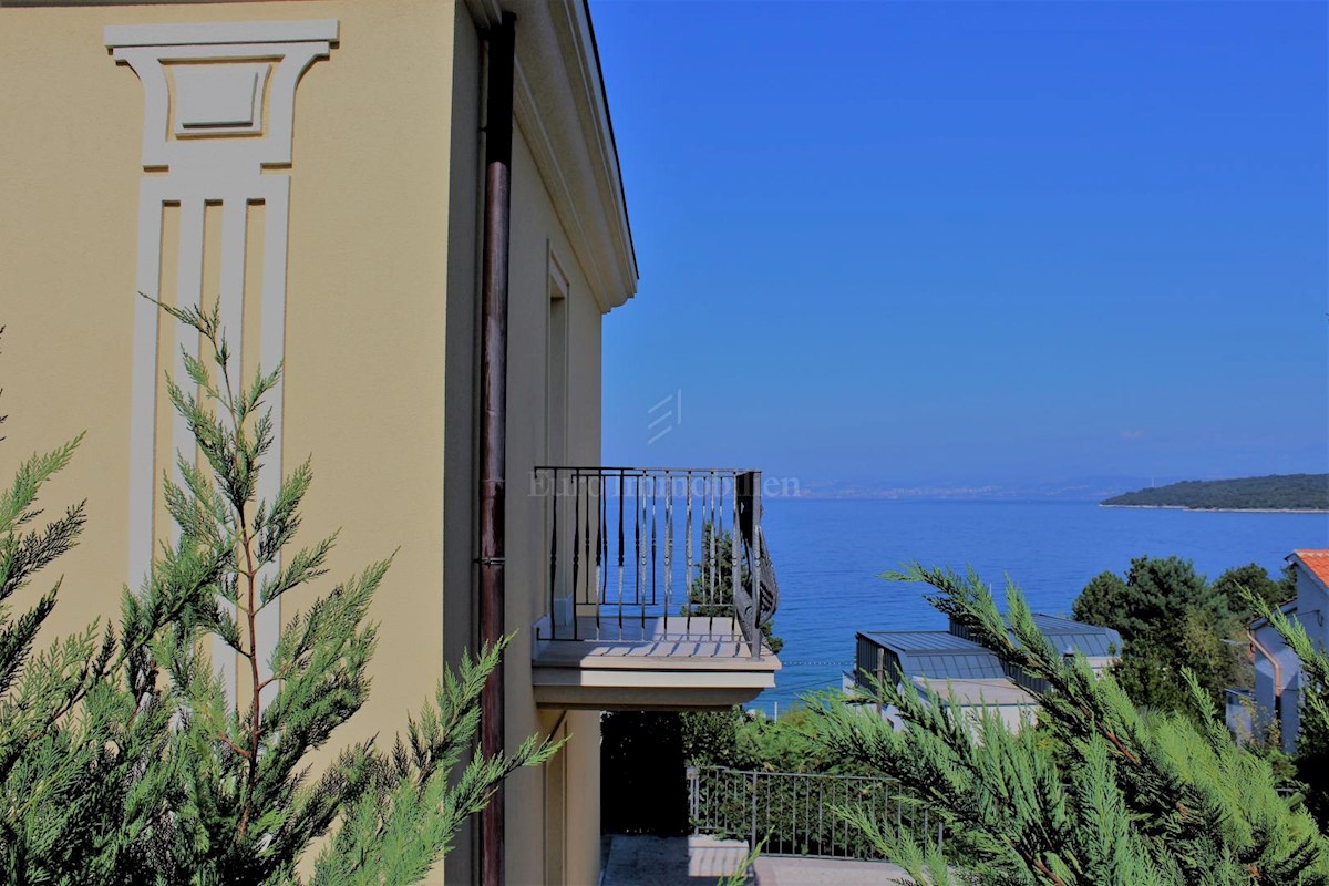 Villa in una posizione privilegiata con vista sul mare 