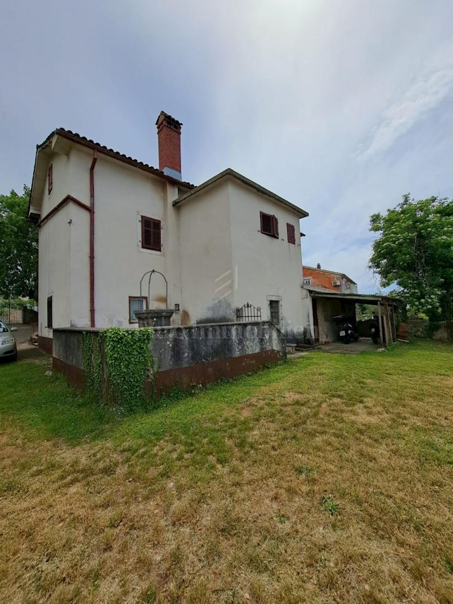 Old stone house for renovation, near Malinska