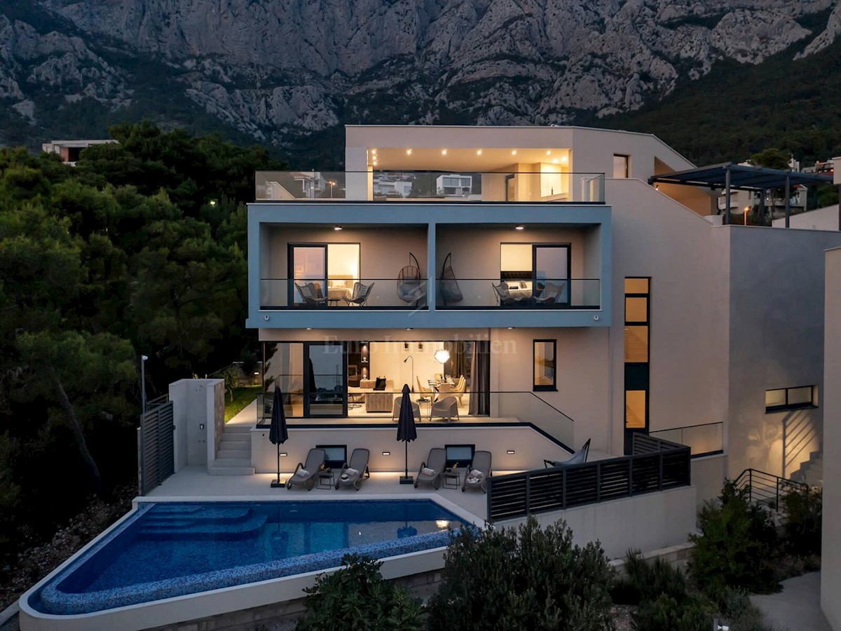 Luxury villa with pool, Makarska