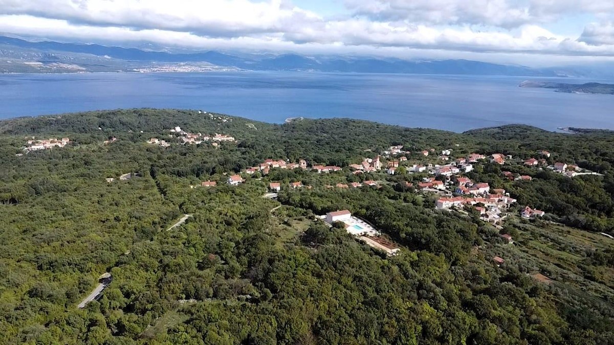 Terreno con vista mare - isola di Krk