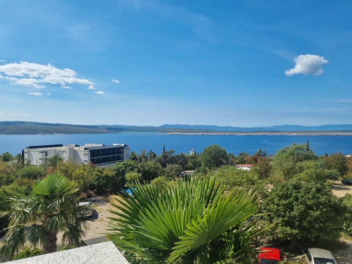 House with swimming pool and beautiful view of the sea