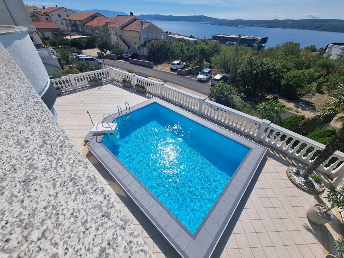 House with swimming pool and beautiful view of the sea