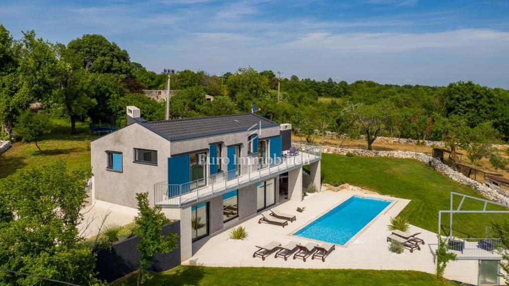 Luxury villa in a peaceful location near Barban, Istria