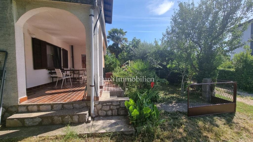 Semi-detached house in Soline bay, island of Krk