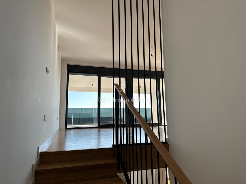 Apartment with a pool and roof terrace, new building, island of Krk