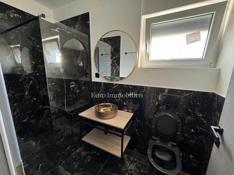 Villa moderna con piscina in costruzione, nelle vicinanze di Labin