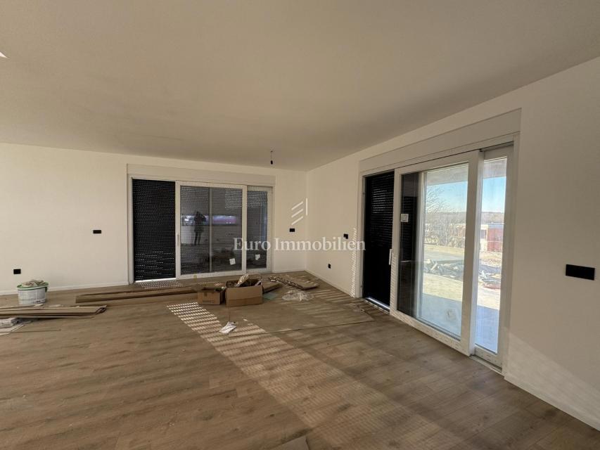 Villa moderna con piscina in costruzione, nelle vicinanze di Labin