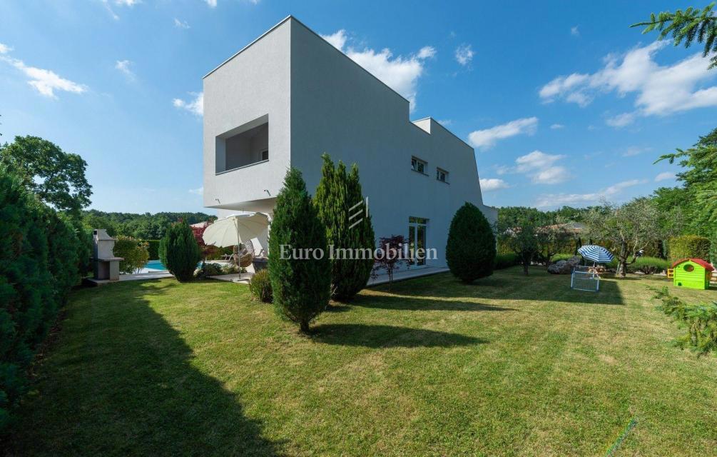 Dintorni di Rovigno, bellissima villa con due piscine e sauna