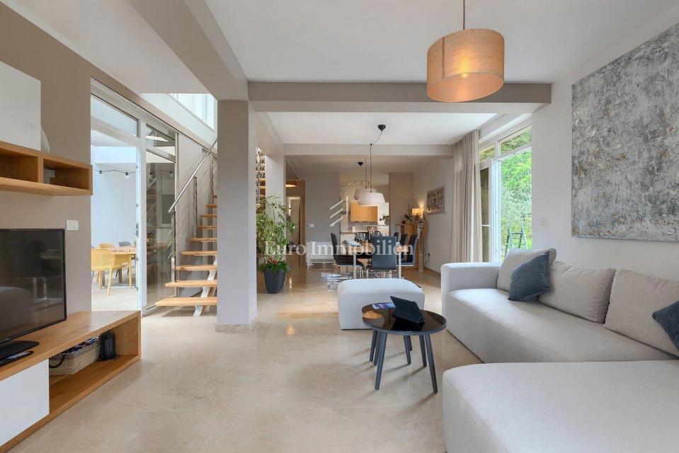 Dintorni di Rovigno, bellissima villa con due piscine e sauna