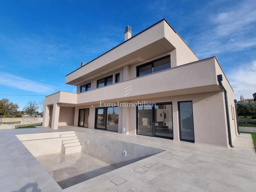 DINTORNI DI PARENZO - Villa moderna con terrazza panoramica, vista mare