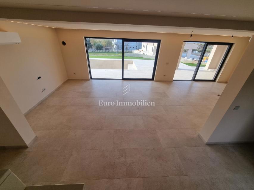 DINTORNI DI PARENZO - Villa moderna con terrazza panoramica, vista mare