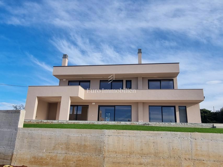 DINTORNI DI PARENZO - Villa moderna con terrazza panoramica, vista mare
