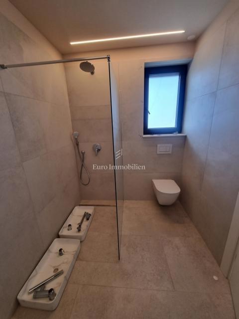 DINTORNI DI PARENZO - Villa moderna con terrazza panoramica, vista mare