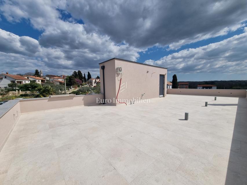 DINTORNI DI PARENZO - Villa moderna con terrazza panoramica, vista mare