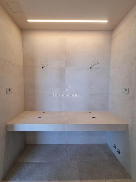 DINTORNI DI PARENZO - Villa moderna con terrazza panoramica, vista mare