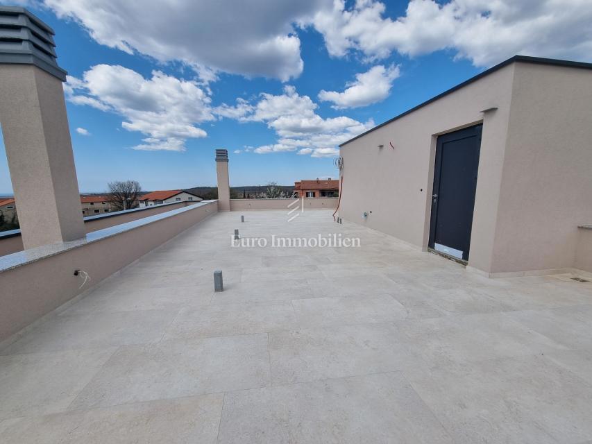 DINTORNI DI PARENZO - Villa moderna con terrazza panoramica, vista mare