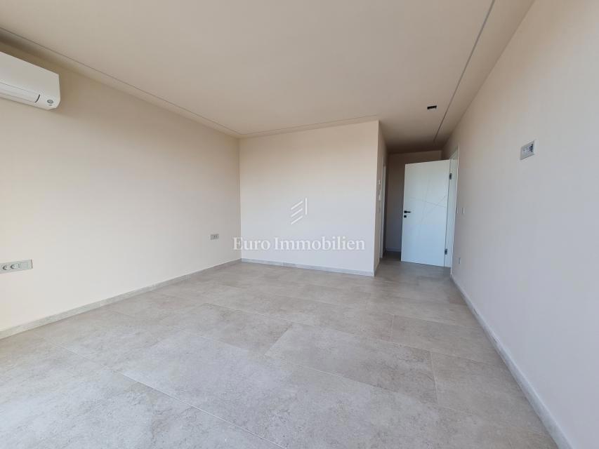 DINTORNI DI PARENZO - Villa moderna con terrazza panoramica, vista mare