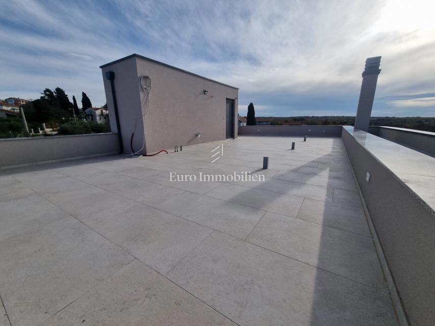 DINTORNI DI PARENZO - Villa moderna con terrazza panoramica, vista mare