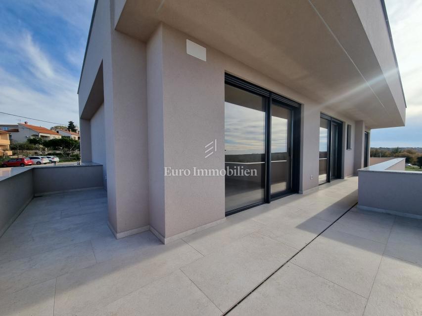 DINTORNI DI PARENZO - Villa moderna con terrazza panoramica, vista mare