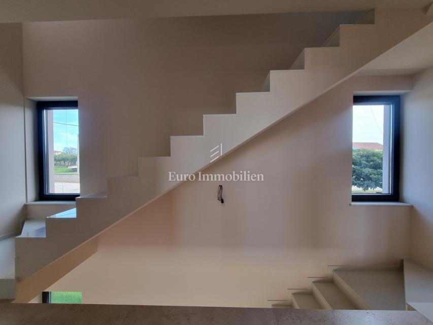 DINTORNI DI PARENZO - Villa moderna con terrazza panoramica, vista mare