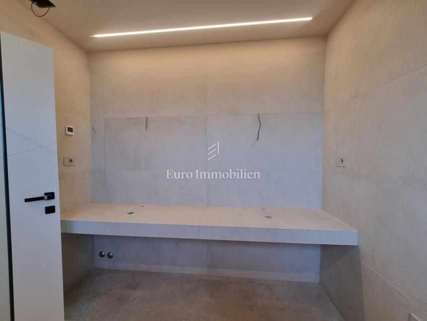 DINTORNI DI PARENZO - Villa moderna con terrazza panoramica, vista mare