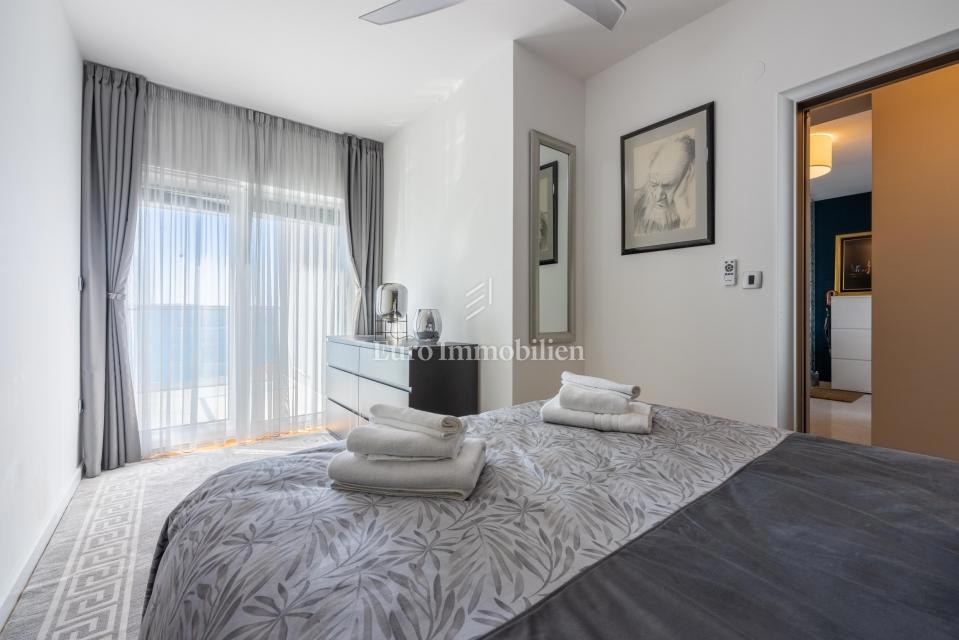 Penthouse unico in vendita a Crikvenica