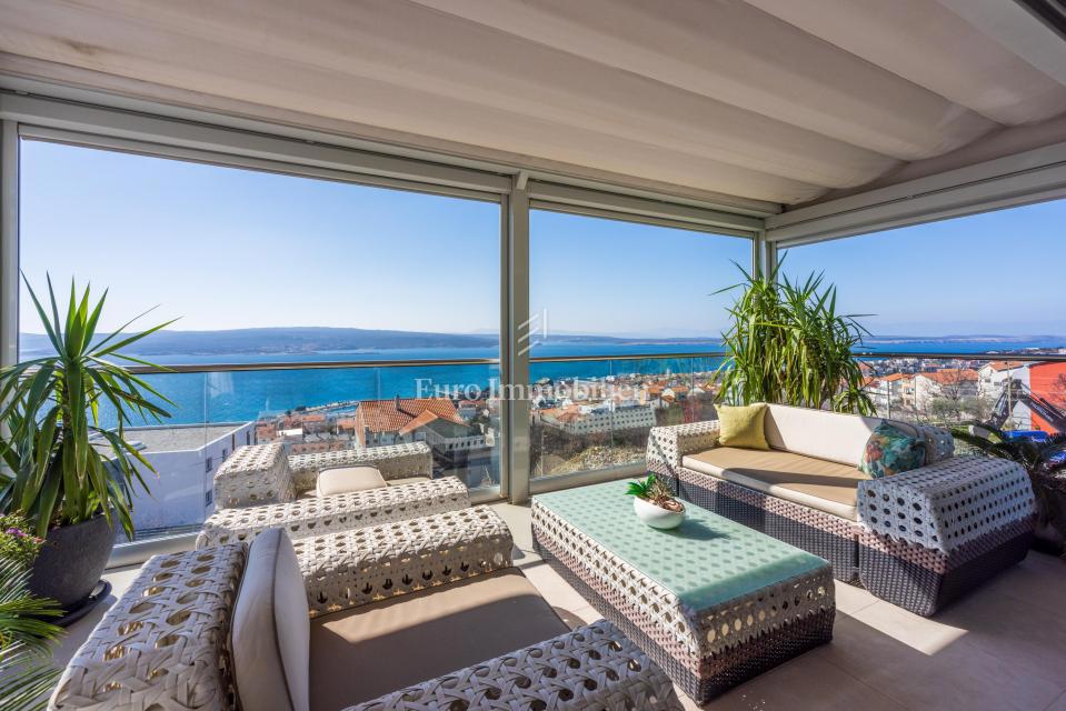 Penthouse unico in vendita a Crikvenica