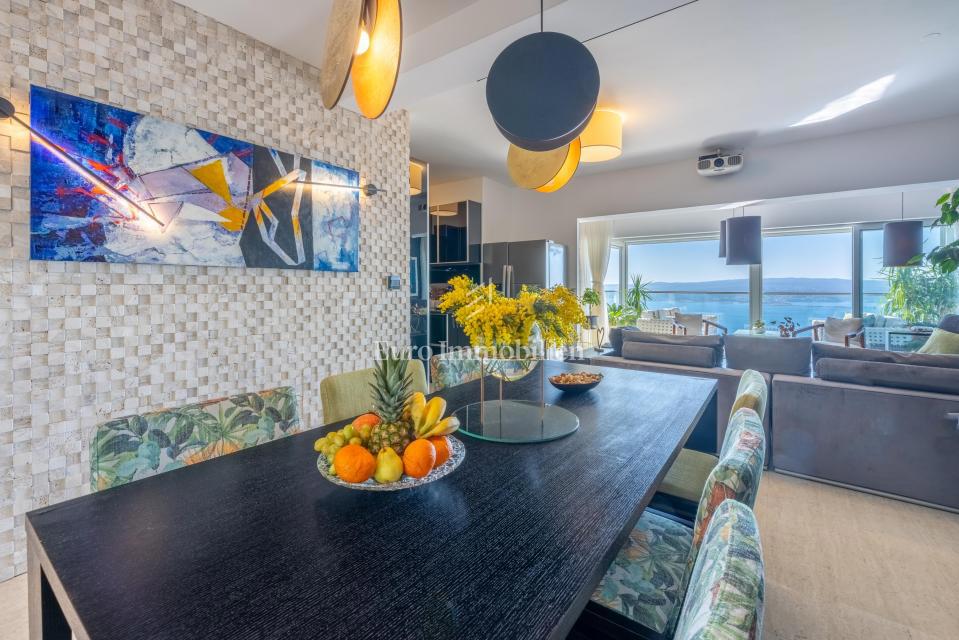 Penthouse unico in vendita a Crikvenica