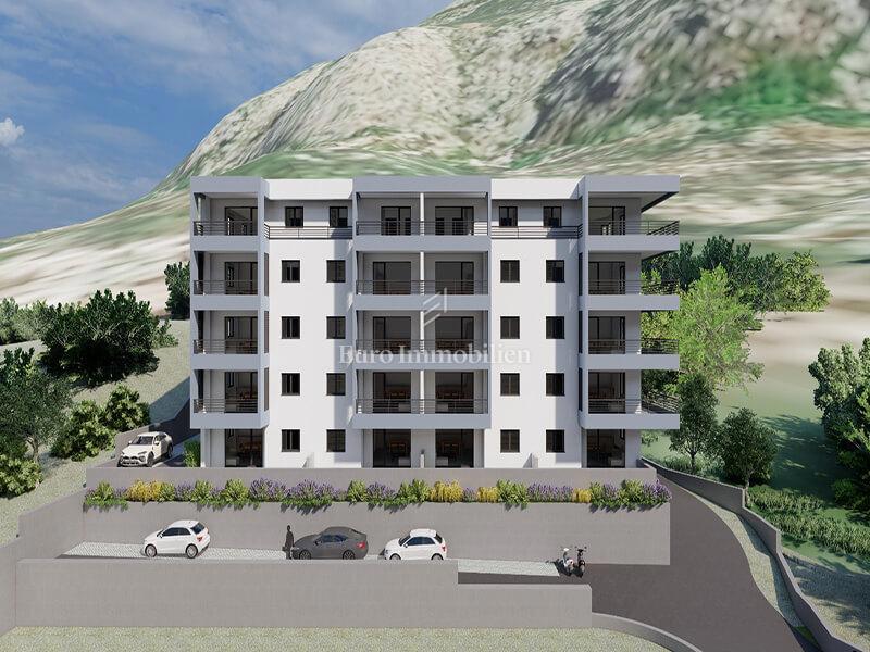 Makarska - Nuovo edificio con vista mare sopra il centro