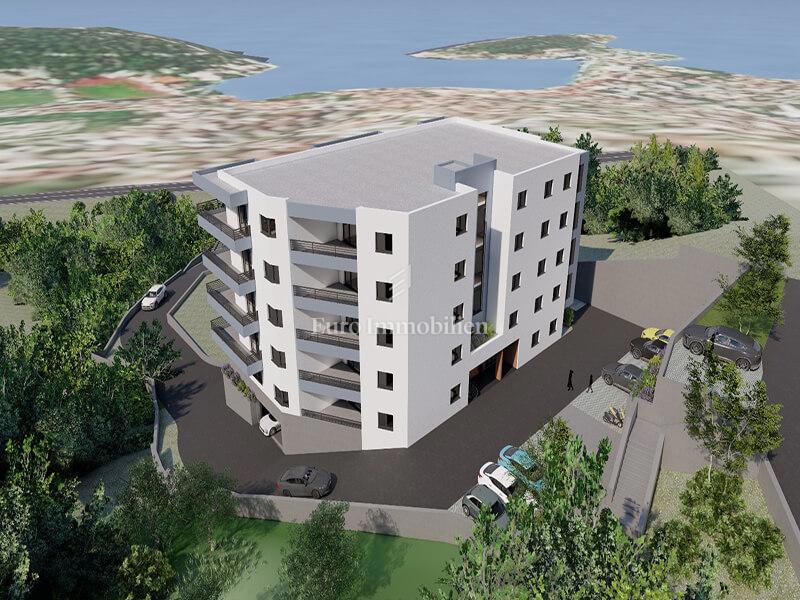 Makarska - Nuovo edificio con vista mare sopra il centro