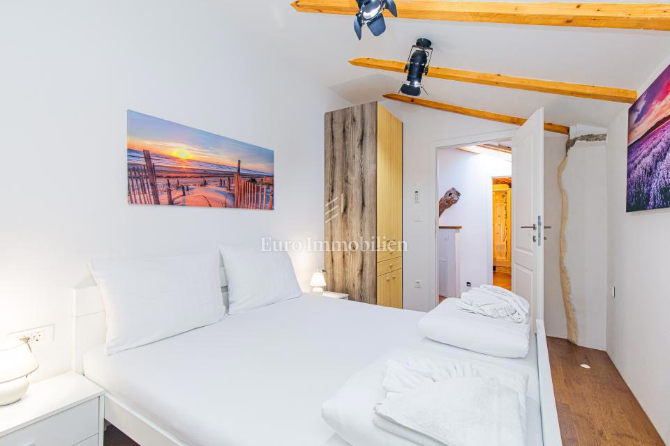 Casa in pietra con piscina - isola di Krk