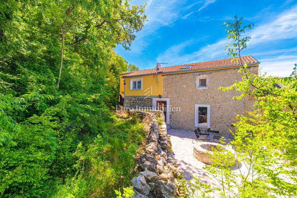 Casa in pietra con piscina - isola di Krk