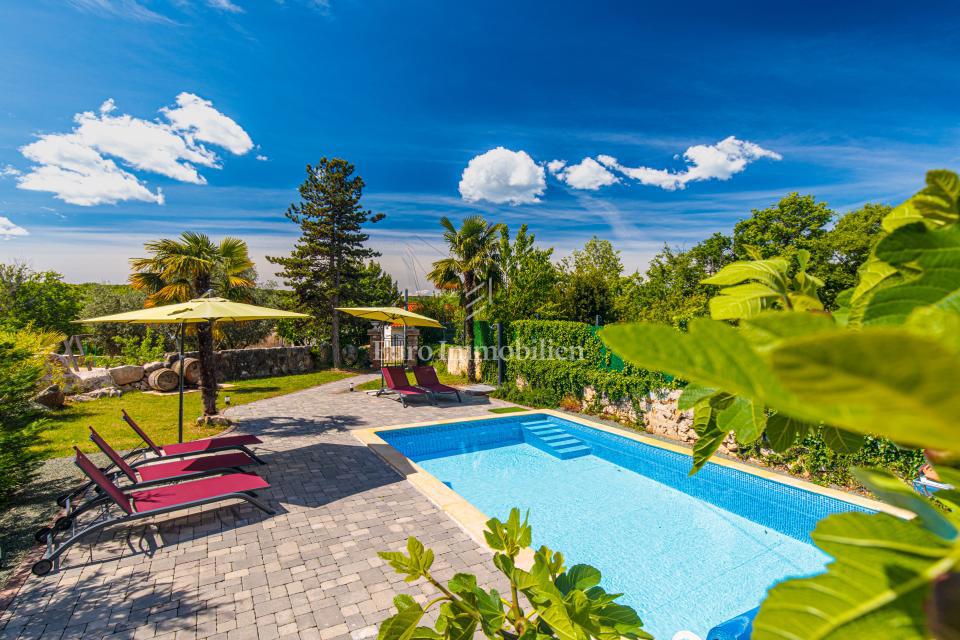 Casa in pietra con piscina - isola di Krk