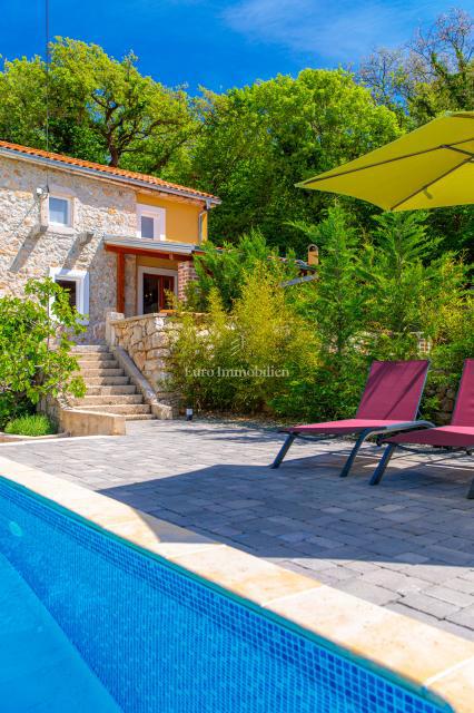Casa in pietra con piscina - isola di Krk
