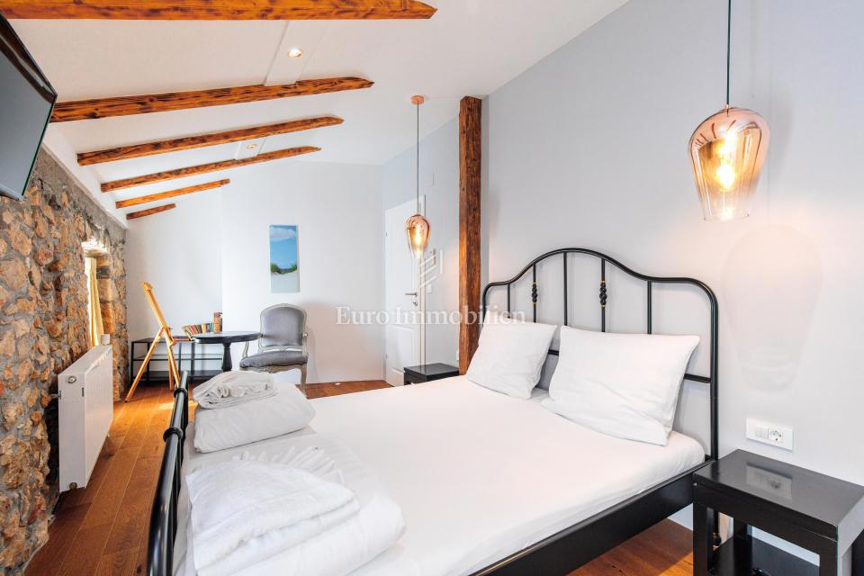 Casa in pietra con piscina - isola di Krk