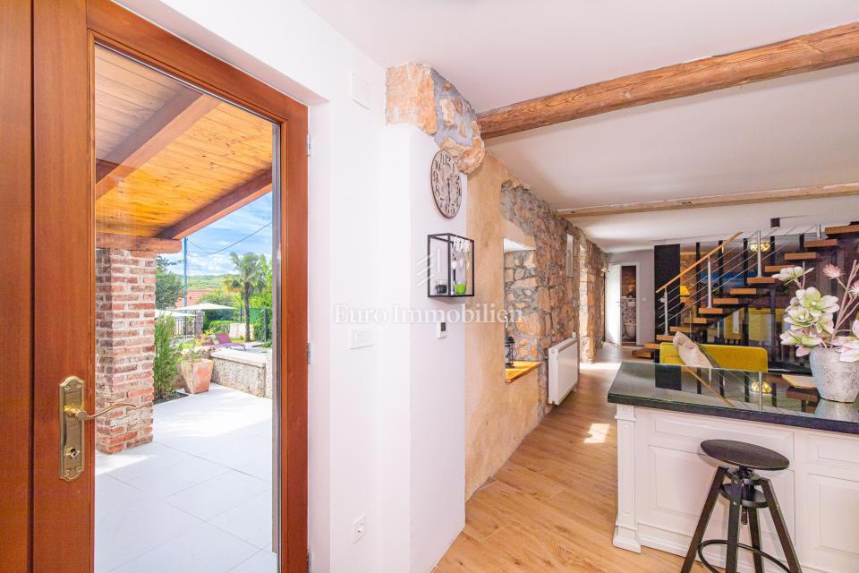 Casa in pietra con piscina - isola di Krk